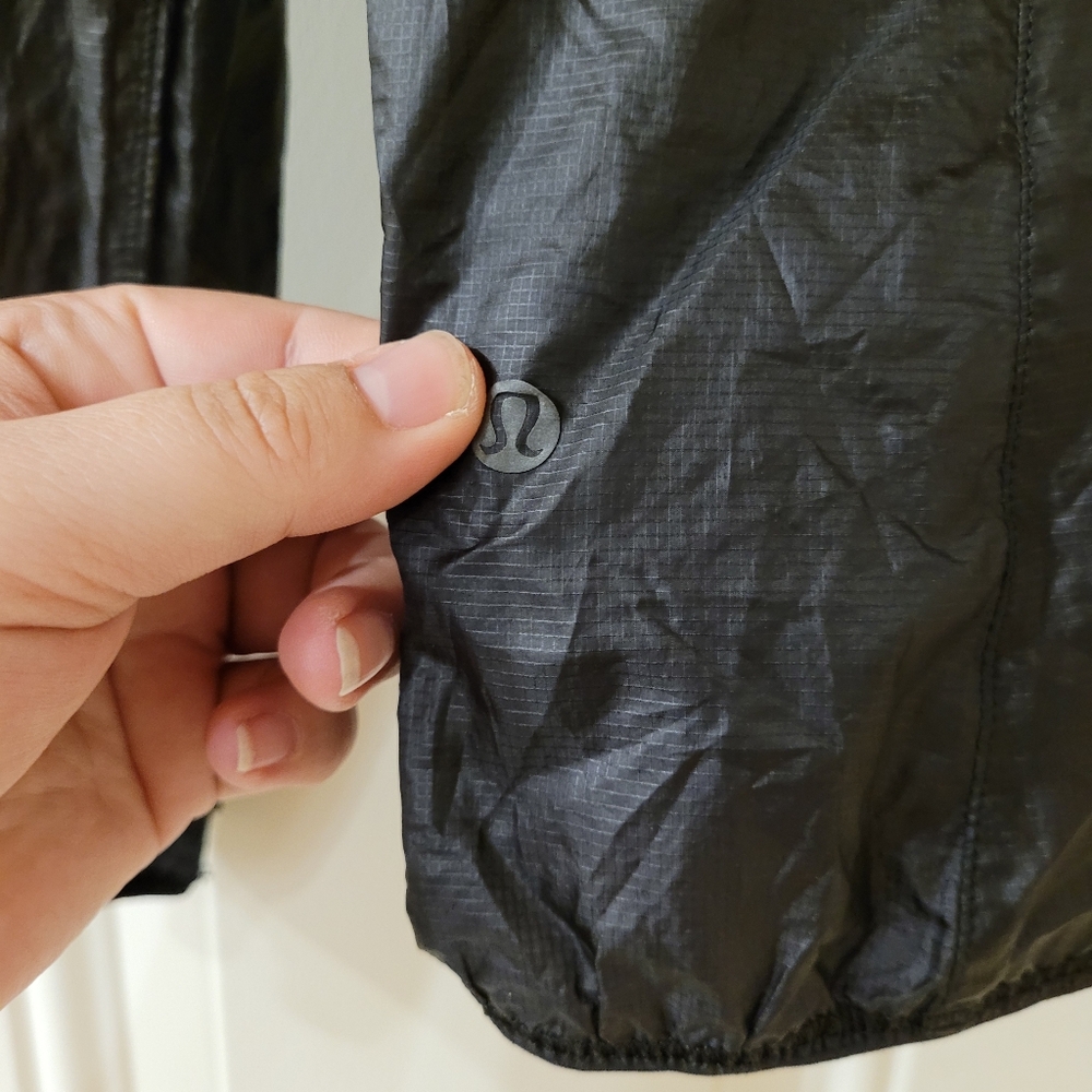 Lululemon Halfzip Lightweight Pullover - image 3